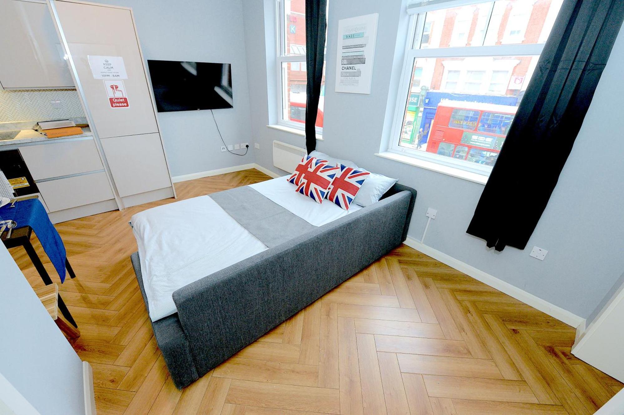 1 Bedroom Flat In Wood Green Piccadilly Line Londyn Zewnętrze zdjęcie