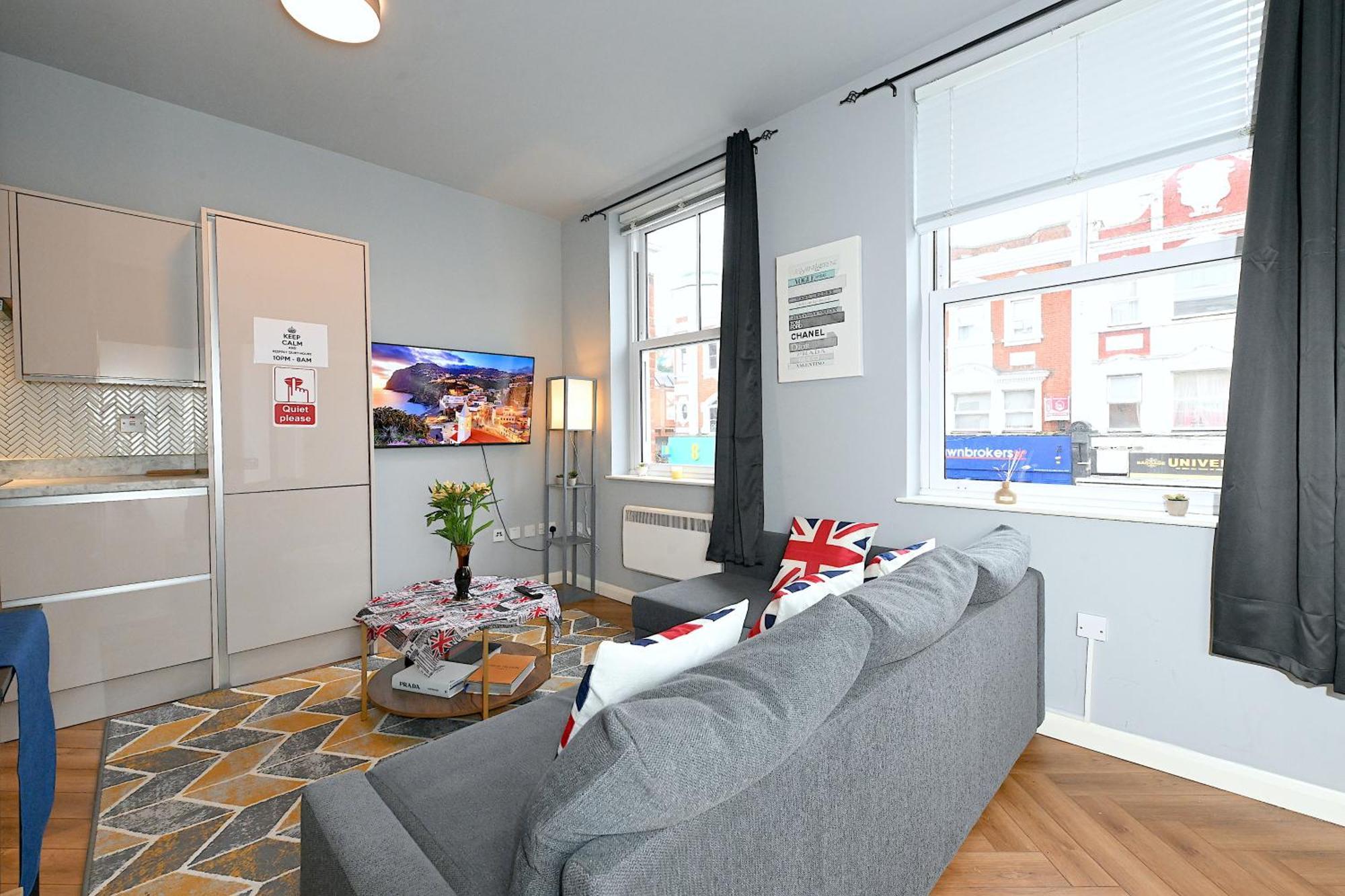 1 Bedroom Flat In Wood Green Piccadilly Line Londyn Zewnętrze zdjęcie